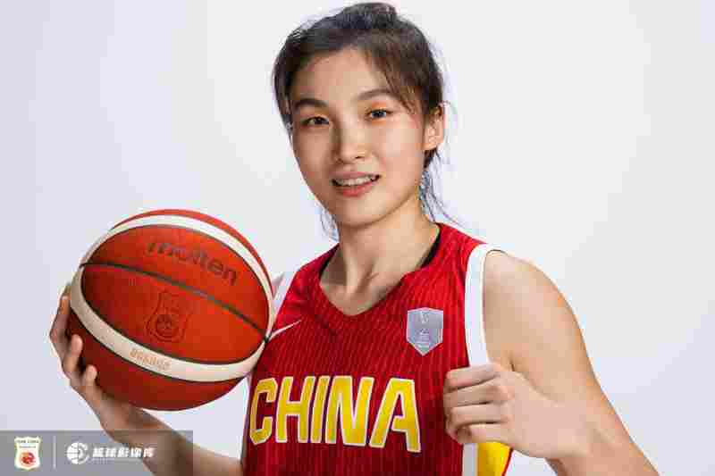 游刃有余！中国女篮半场领先印尼女篮29分 翟若云9分&张子宇7分